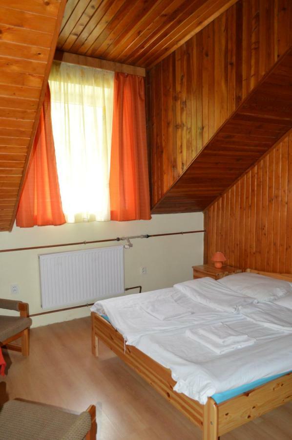 Penzion Borovica Sztracena Kültér fotó