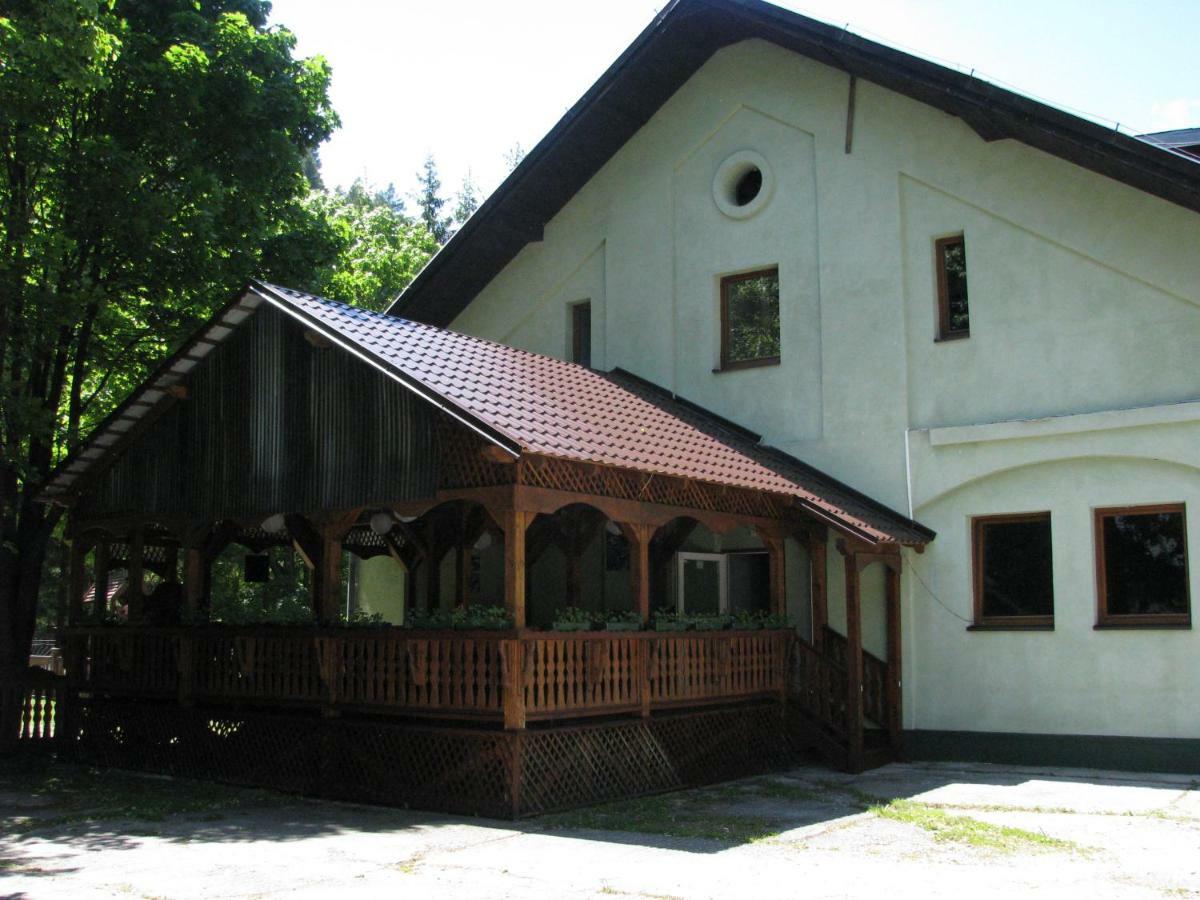 Penzion Borovica Sztracena Kültér fotó